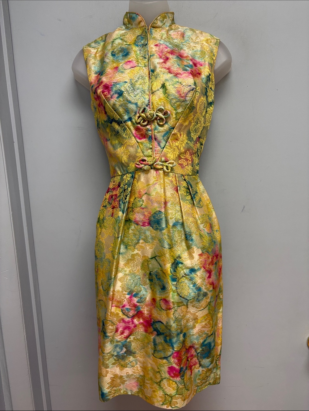 Vintage 1960s Floral Brocade Cheongsam Dress Union Asian Inspired Dress XS